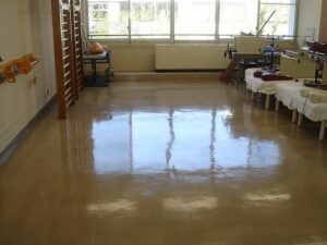 東京都立川市　ビニール床ワックス剥離清掃