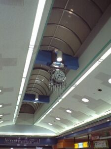 東京都西東京市駅構内時計清掃