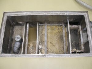 グリストラップ清掃　武蔵村山市公共施設