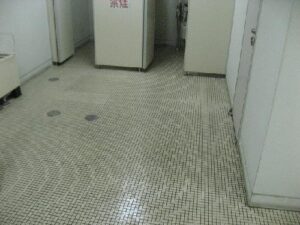 立川医療施設　石材洗浄