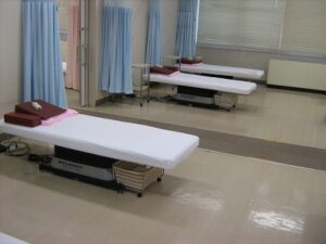 医療　学校　床面洗浄