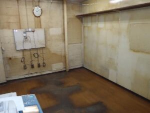 東京都大田区オフィス　床・壁・天井　ヤニ洗浄