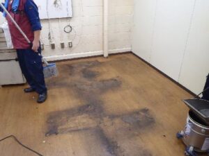 東京都大田区オフィス　ヤニ洗浄　床面バージョン