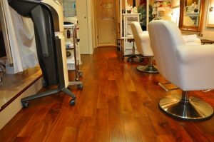 東京都　区内　美容室　店舗　床清掃