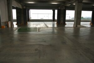 神奈川県物流センター　床洗浄