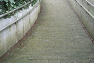 東京都昭島市ホテルインターロッキングの洗浄