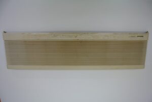 強アルカリイオン電解水を使用したエアコン室内機カバー洗浄効果の検証